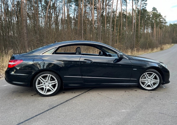 Mercedes-Benz Klasa E cena 51500 przebieg: 224800, rok produkcji 2010 z Mogielnica małe 529